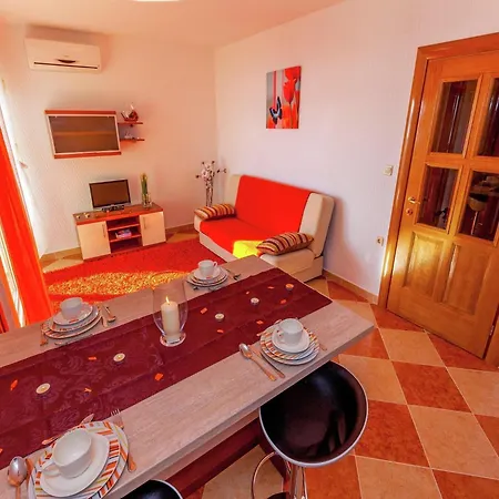 Stone Cottage In Croatia With Pool And Nature, Cleaning Included Apartment *