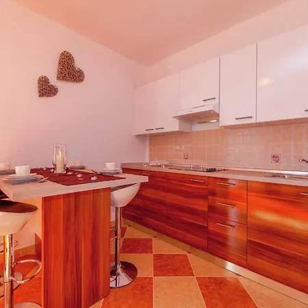 Apartman Stone In Croatia With Pool And Nature, Cleaning Included