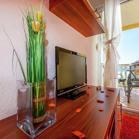 Stone In Croatia With Pool And Nature, Cleaning Included Apartman *